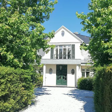 Apartment Doppelzimmer Gartenblick Julian